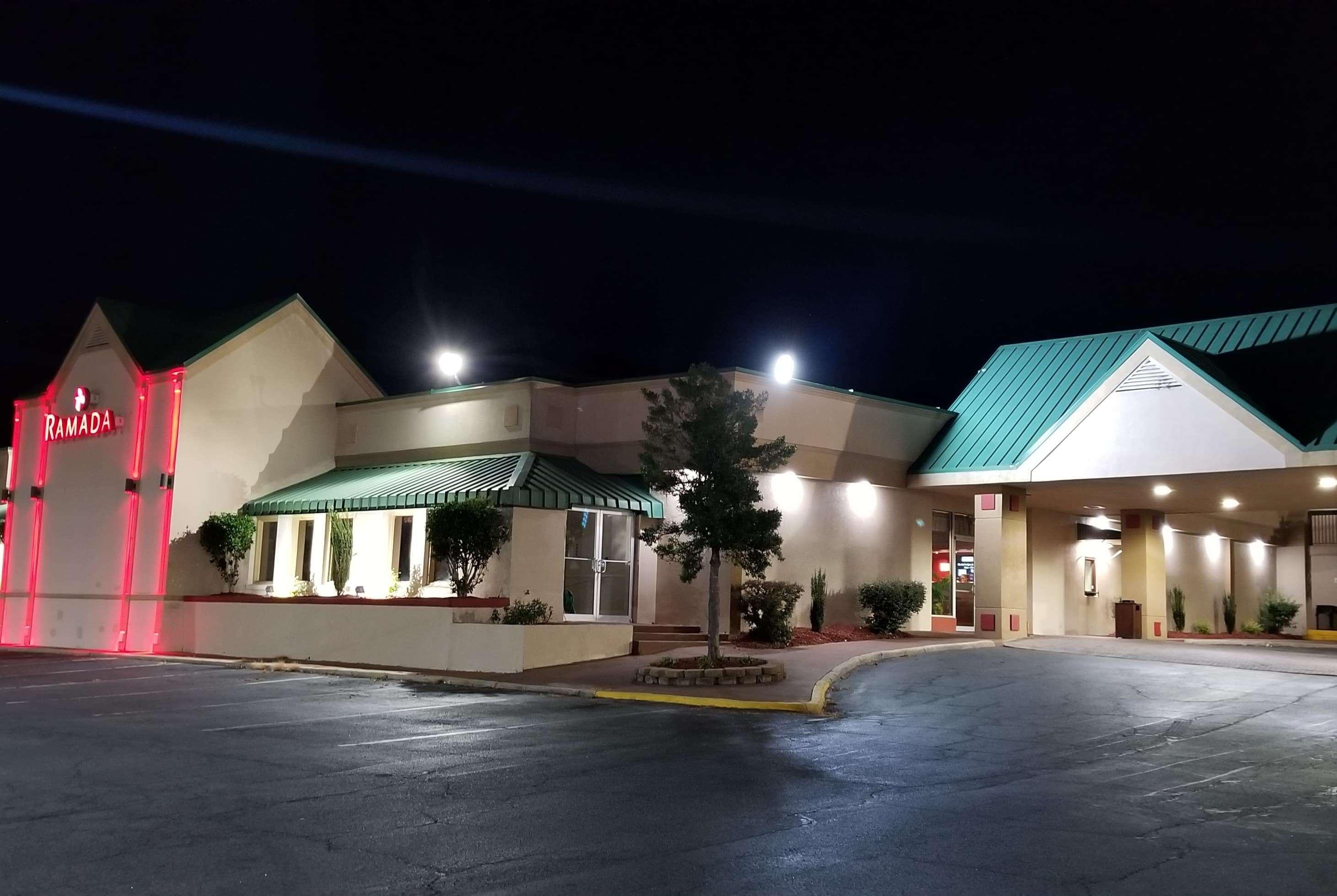 Ramada By Wyndham & Suites Warner Robins Luaran gambar