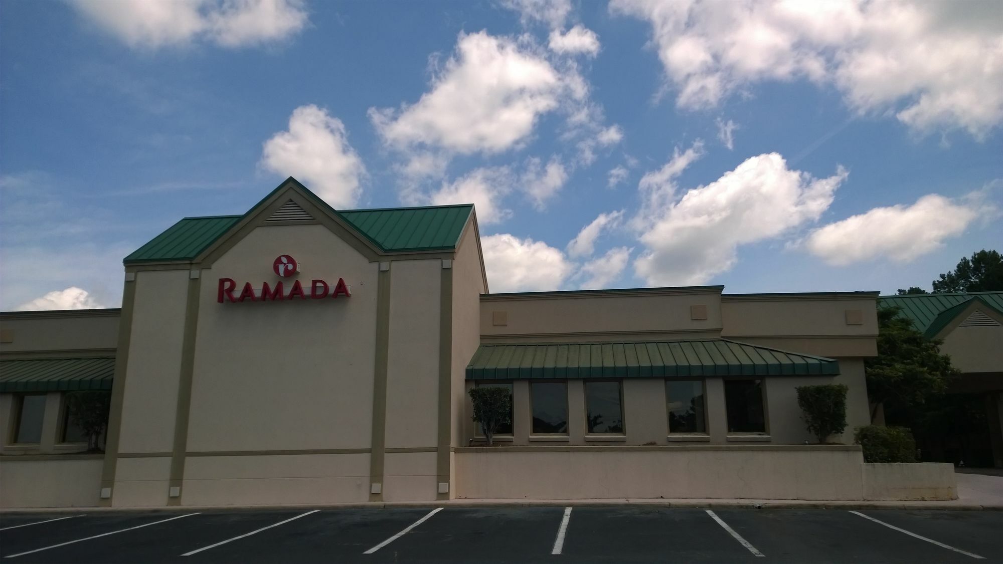 Ramada By Wyndham & Suites Warner Robins Luaran gambar